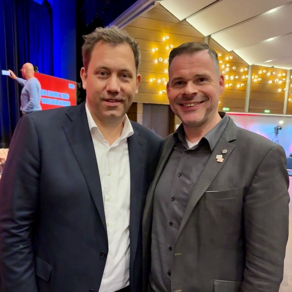 Bild mit BM Klingbeil.jpg
